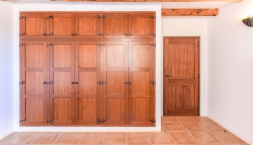 Resa Estate finc for sale Ibiza santa gertrudis te koop spanje fitted wardrobes.jpg